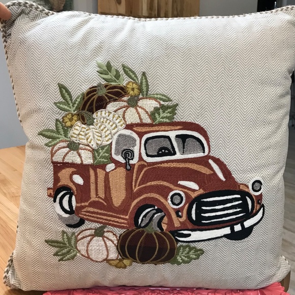 Pier 1 Other - 🐰⬇️🐥 Pier 1 "Harvest" Accent Pillow-NWT